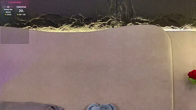 AmyCarammel online show from 11.12.25