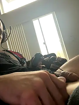 Snapshot of Pikachucums4u chatting on 11.25.25 Pikachucums4u online show from 11.25.25