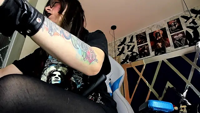 Evangelinejoness  online show from 02.01.26