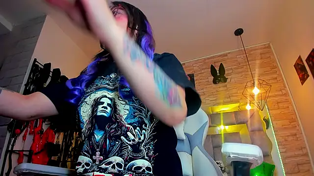 Evangelinejoness  online show from 03.28.26