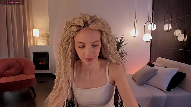 mia silkk online show from 10.20.25