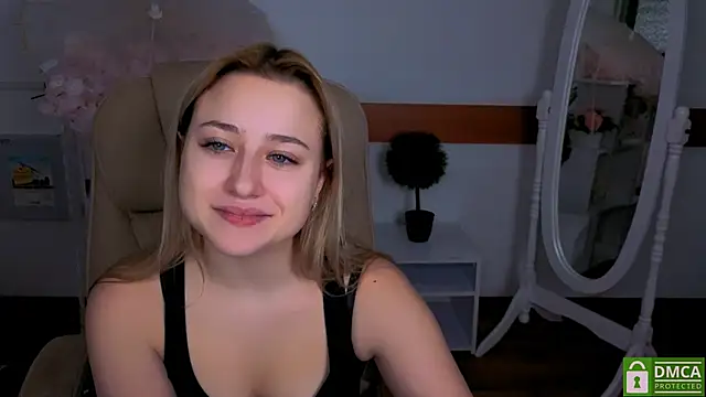 Snapshot of Lulu___Moon chatting on 02.06.26 Lulu Moon online show from 02.06.26