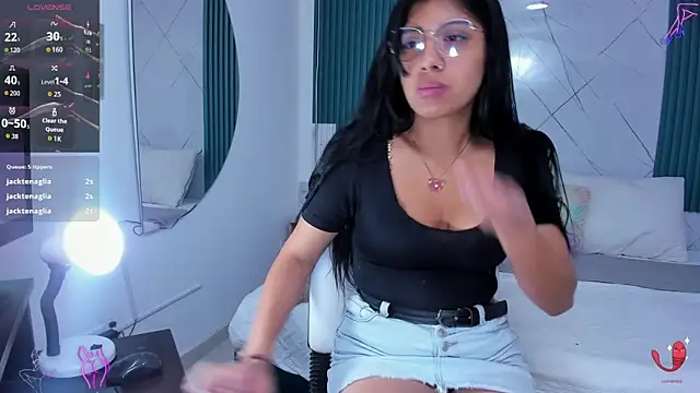 Briseida-White online show from 10.25.25