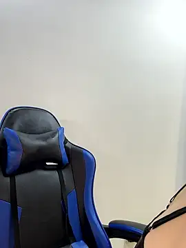 Adeline 1 online show from 01.12.26