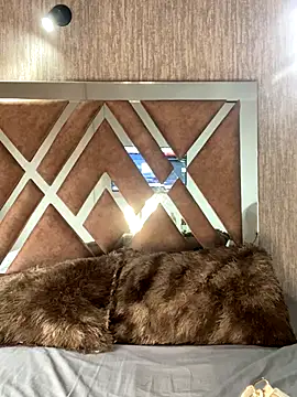 ElectraPink  online show from 10.29.25