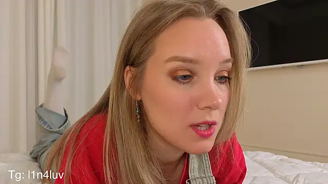 AIicaparkerc online show from 10.22.25