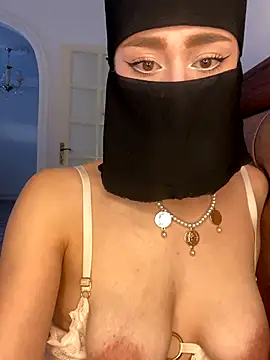 Snapshot of Milina123456 chatting on 11.05.25 Milina123456 online show from 11.05.25