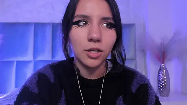 HollyPeach online show from 03.30.26