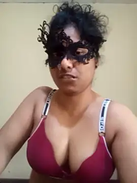 Expose Queen online show from 03.19.26