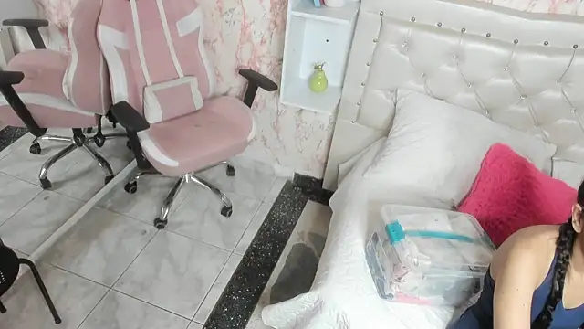 GabbiePrice online show from 02.02.26