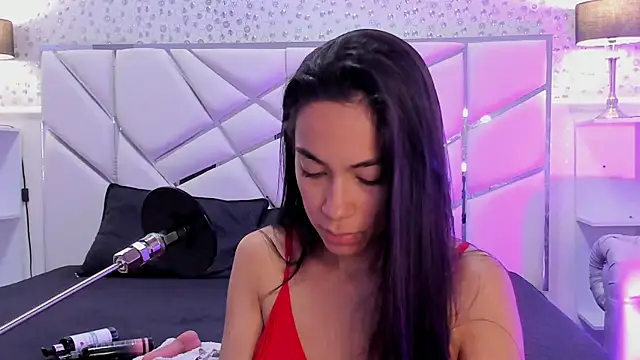 GabbiePrice online show from 04.03.26