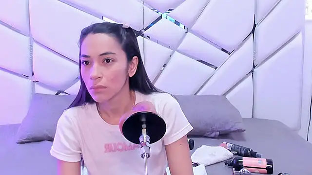 GabbiePrice online show from 05.19.26