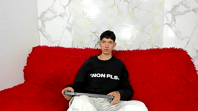 heyy noah11 online show from 05.17.26