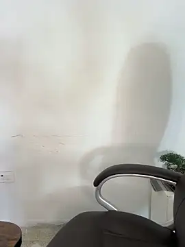  Isabella 1 online show from 12.23.25