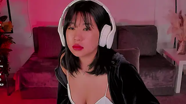 Erika Kim online show from 02.04.26