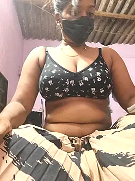 Snapshot of sherintamilponnu chatting on 10.14.25 sherintamilponnu online show from 10.14.25