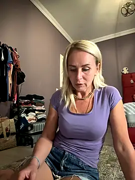 ElenabonyX online show from 10.24.25