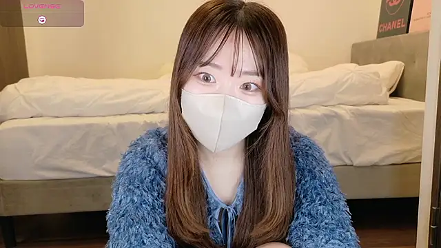 Snapshot of yura_ra_ra chatting on 04.24.26 yura ra ra online show from 04.24.26