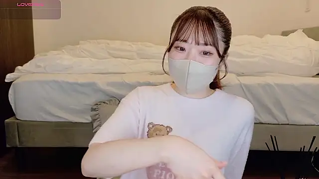 Snapshot of yura_ra_ra chatting on 05.30.26 yura ra ra online show from 05.30.26