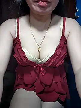 LeanaLy online show from 11.03.25