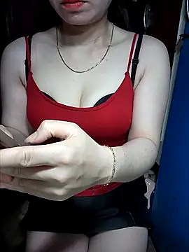 LeanaLy online show from 11.10.25