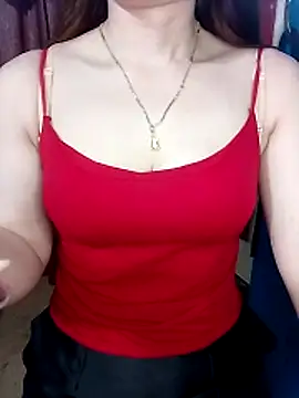 LeanaLy online show from 04.16.26