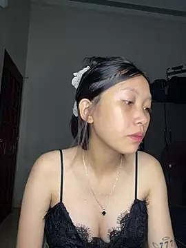 linh-lan1 online show from 07.03.26