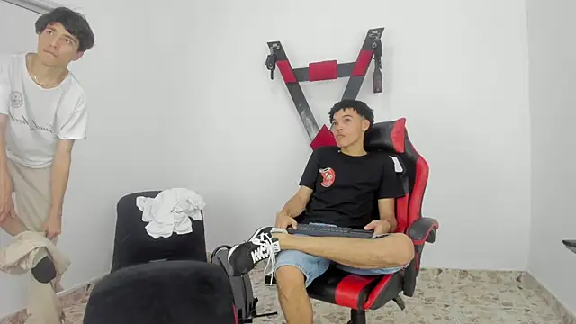Horny Young Boys online show from 10.14.25