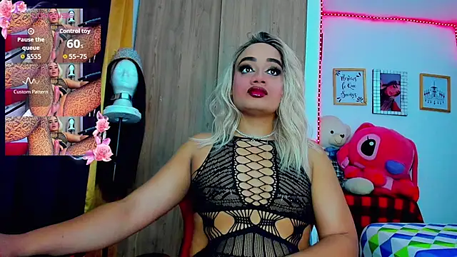 Snapshot of Sofiabigcock22 chatting on 07.17.26 Sofiabigcock22 online show from 07.17.26