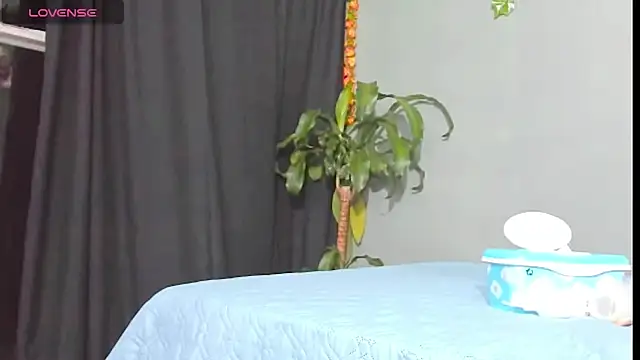 Sharlott smith online show from 10.23.25