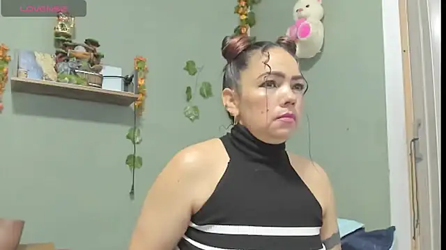 Sharlott smith online show from 10.24.25