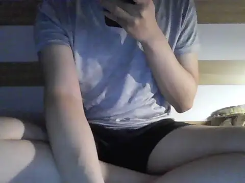 Snapshot of gande_003 chatting on 10.22.25 gande 003 online show from 10.22.25