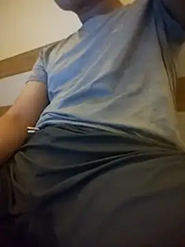 Snapshot of gande_003 chatting on 11.02.25 gande 003 online show from 11.02.25