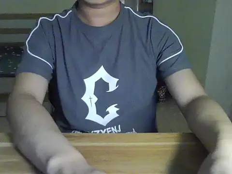 Snapshot of gande_003 chatting on 11.08.25 gande 003 online show from 11.08.25