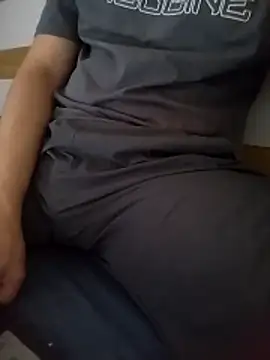 Snapshot of gande_003 chatting on 11.12.25 gande 003 online show from 11.12.25