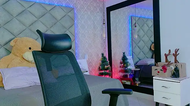 CARO ADAMS1 online show from 01.11.26