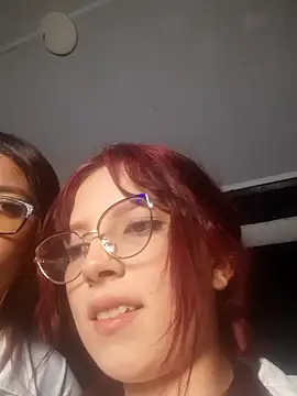 Snapshot of l0lita_sweet chatting on 10.24.25 l0lita sweet online show from 10.24.25