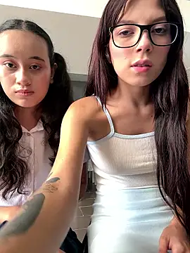 Snapshot of l0lita_sweet chatting on 01.12.26 l0lita sweet online show from 01.12.26