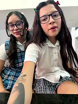 Snapshot of l0lita_sweet chatting on 01.15.26 l0lita sweet online show from 01.15.26