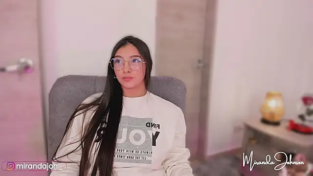 Snapshot of MirandaJohnson_ chatting on 10.25.25 MirandaJohnson online show from 10.25.25