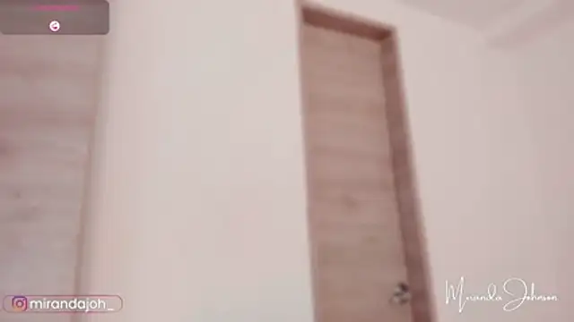 Snapshot of MirandaJohnson_ chatting on 12.04.25 MirandaJohnson online show from 12.04.25