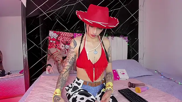 Snapshot of Candy_leilaa3 chatting on 12.05.25 Candy leilaa3 online show from 12.05.25