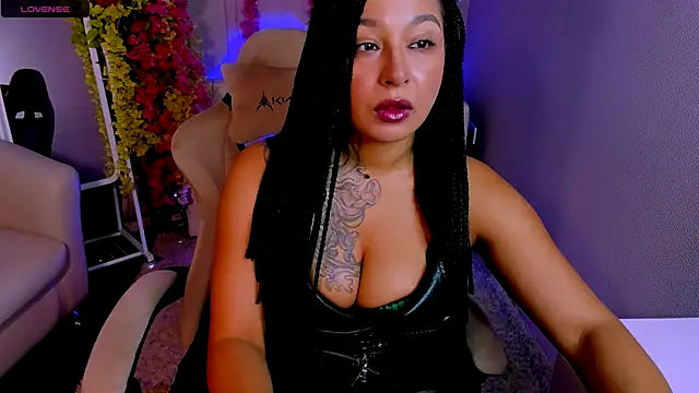 Aisha Goldstein online show from 11.25.25