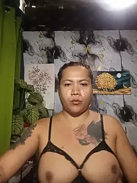 Snapshot of trishacummerts chatting on 06.29.26 trishacummerts online show from 06.29.26