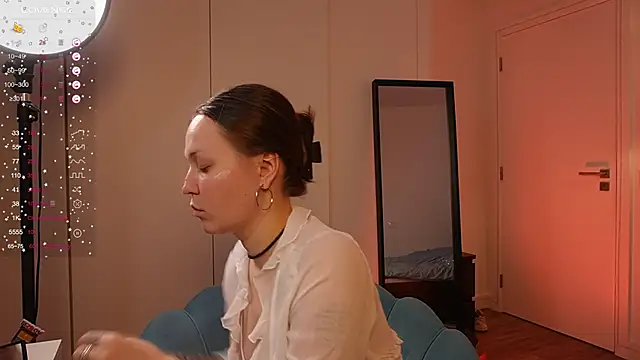 Snapshot of NeonyMuse chatting on 12.14.25 NeonyMuse online show from 12.14.25