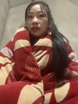 Snapshot of Linh_sexyy chatting on 10.24.25 Linh sexyy online show from 10.24.25