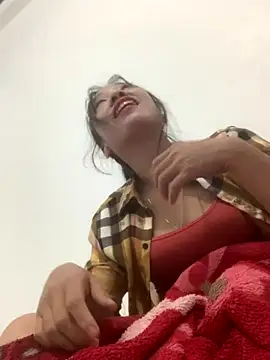 Snapshot of Linh_sexyy chatting on 10.27.25 Linh sexyy online show from 10.27.25