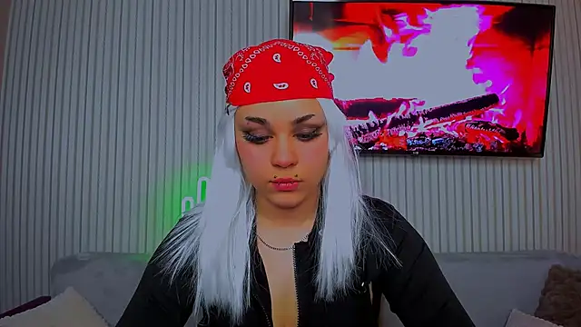 EricaHoff23 online show from 10.17.25