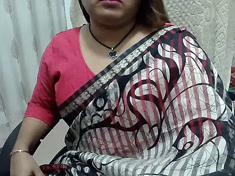Snapshot of SexyRani2000 chatting on 06.19.26 SexyRani2000 online show from 06.19.26