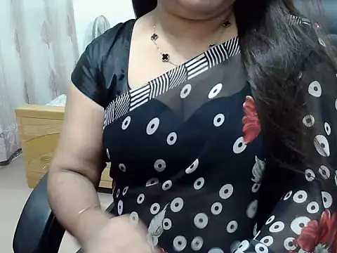 Snapshot of SexyRani2000 chatting on 06.25.26 SexyRani2000 online show from 06.25.26